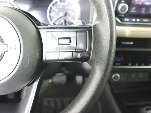 Used 2023 Nissan Rogue SV AWD/4WD image 16
