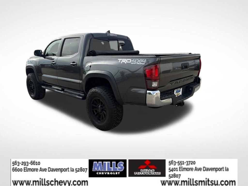 Used 2018 Toyota Tacoma TRD Off-Road AWD/4WD image 3
