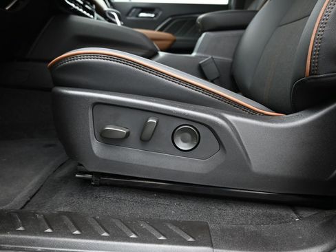 New 2026 GMC Canyon AT4 image 13