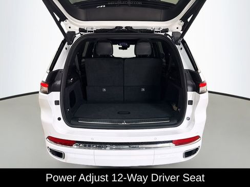 New 2025 Jeep Grand Cherokee L Overland w/ Luxury Tech Group IV image 14