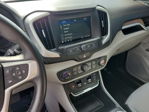 Used 2019 GMC Terrain SLE w/ Driver Convenience Package FWD image 23