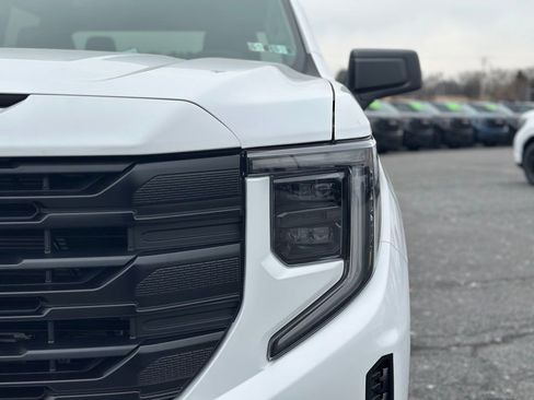 New 2026 GMC Sierra 1500 Pro w/ Graphite Edition AWD/4WD image 29