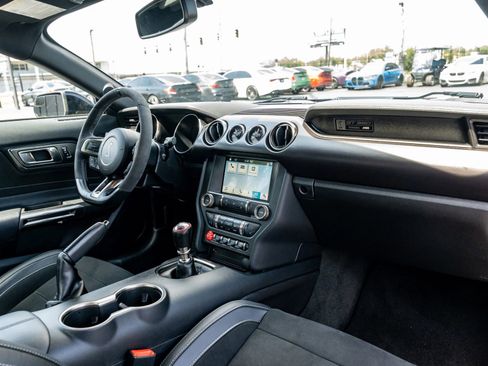 Used 2018 Ford Mustang Shelby GT350 w/ Convenience Package RWD image 38