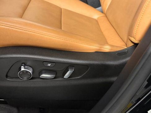 Used 2023 Cadillac XT4 Premium Luxury image 28