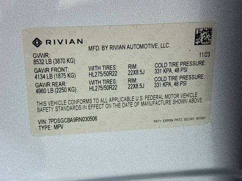 Used 2024 Rivian R1S Adventure image 25