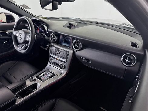 Used 2018 Mercedes-Benz SLC 43 AMG image 22