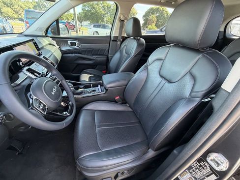 Certified 2023 Kia Sorento SX AWD/4WD image 20