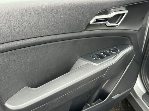 New 2026 Kia Sportage LX image 10