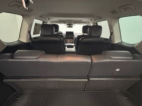 Used 2023 Nissan Armada SL w/ Captain's Chairs Package RWD image 11