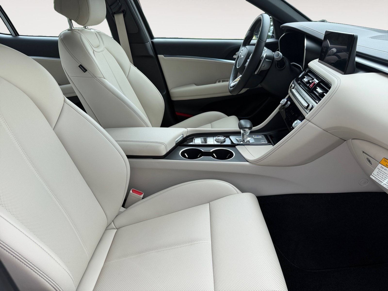 Used 2026 Genesis G70 2.5T AWD/4WD image 19