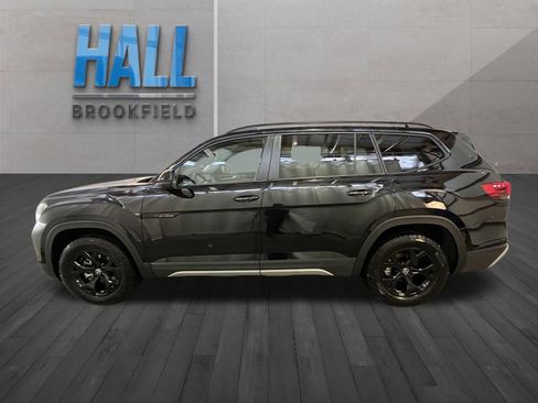 New 2026 Volkswagen Atlas Peak Edition AWD/4WD image 2