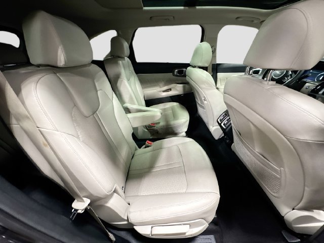 Certified 2024 Kia Sorento SX Prestige AWD/4WD image 29