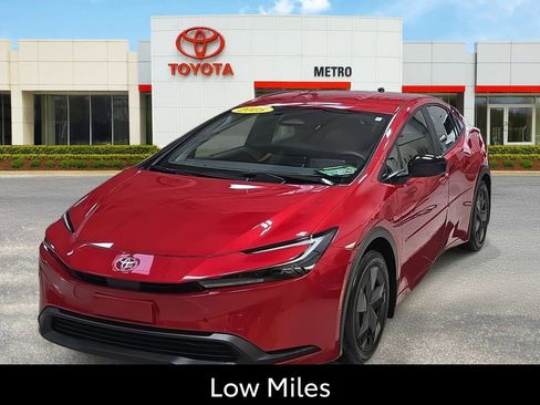 Used 2026 Toyota Prius LE image 1