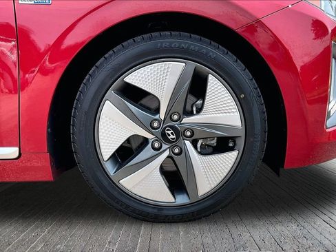 Used 2020 Hyundai Ioniq SEL FWD image 9