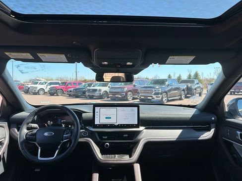 Used 2025 Ford Explorer Platinum w/ LUX Leather Package image 27