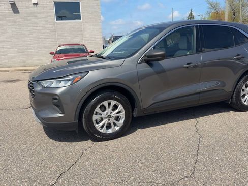 Used 2023 Ford Escape Active AWD/4WD image 5