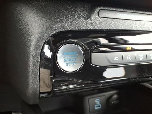 Certified 2023 Ford Escape ST-Line Select w/ Tech Pack #2 image 24