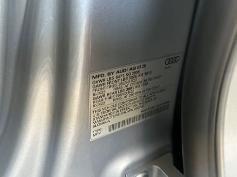 Used 2020 Audi Q8 Premium Plus w/ Premium Plus Package AWD/4WD image 34