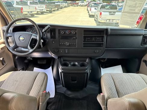 Used 2013 Chevrolet Express 2500 RWD image 31