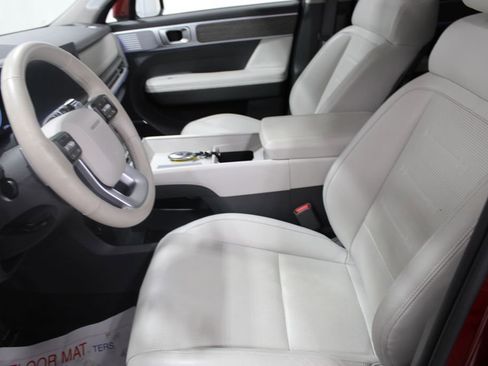 Used 2024 Hyundai Santa Fe Limited image 12