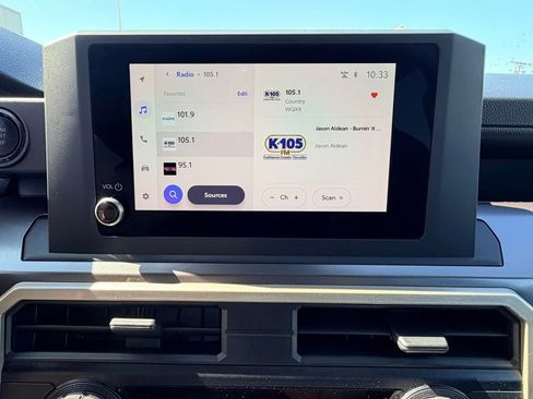 Used 2025 Toyota Tacoma SR5 AWD/4WD image 16