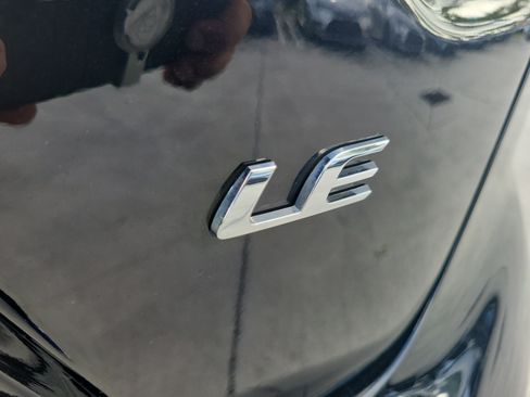 Used 2025 Toyota Corolla LE FWD image 9