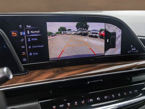 Certified 2023 Cadillac Escalade ESV Sport Platinum AWD/4WD image 17