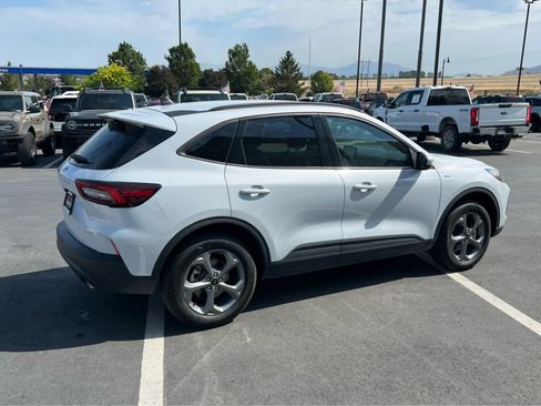 Certified 2025 Ford Escape ST-Line Select AWD/4WD image 7