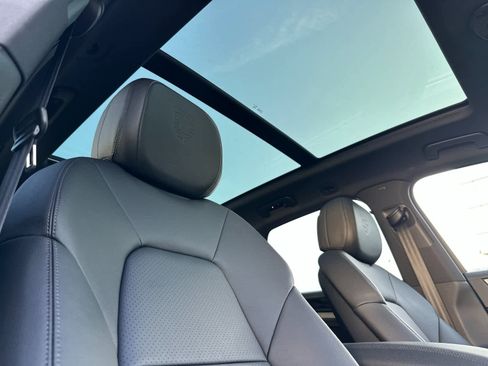 New 2026 Porsche Cayenne image 18