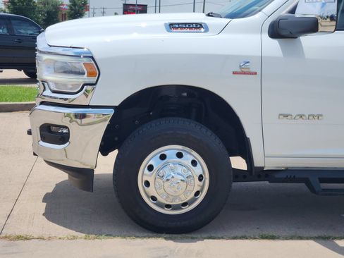 Used 2024 RAM 3500 Laramie w/ Chrome Bumper Package AWD/4WD image 10