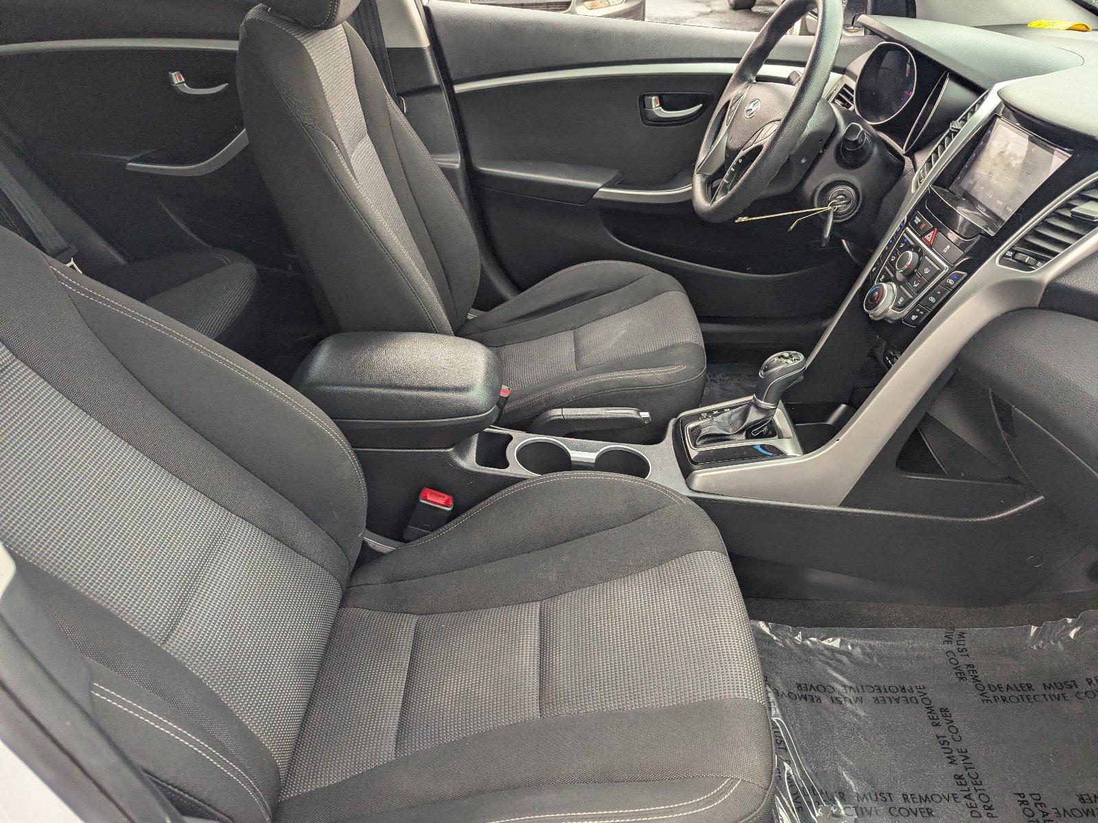 Used 2016 Hyundai Elantra GT FWD image 11