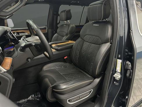 Used 2024 Jeep Grand Wagoneer Series III image 4