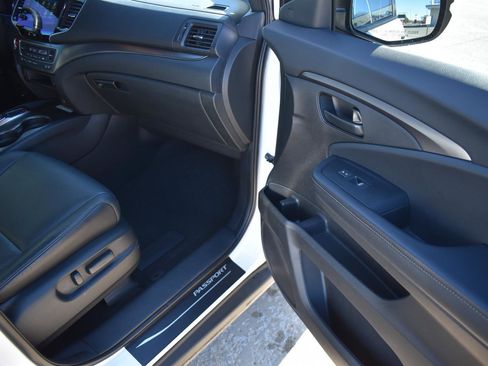 Used 2023 Honda Passport EX-L image 18