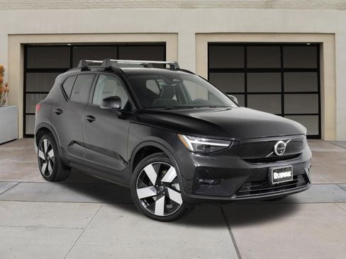 Certified 2023 Volvo XC40 Recharge Ultimate AWD/4WD image 32
