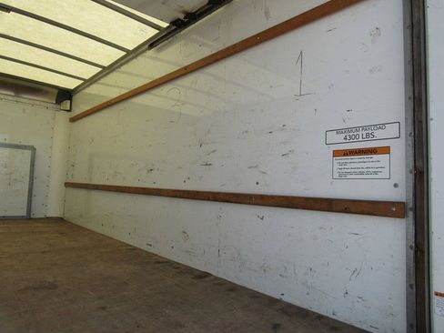 Used 2022 Ford E-350 and Econoline 350 Super Duty RWD image 18