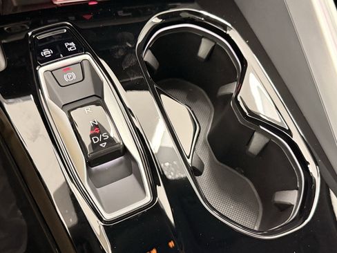 Used 2025 Audi Q5 Premium Plus w/ Premium Plus image 24