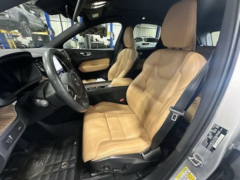 Used 2022 Volvo XC60 B5 Inscription AWD/4WD image 17