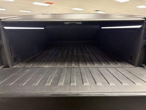 Used 2025 Tesla Cybertruck Cyberbeast AWD/4WD image 17