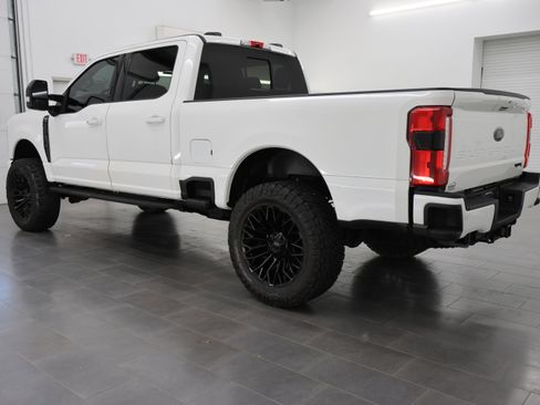 Used 2023 Ford F350 Lariat w/ Lariat Ultimate Package AWD/4WD image 6