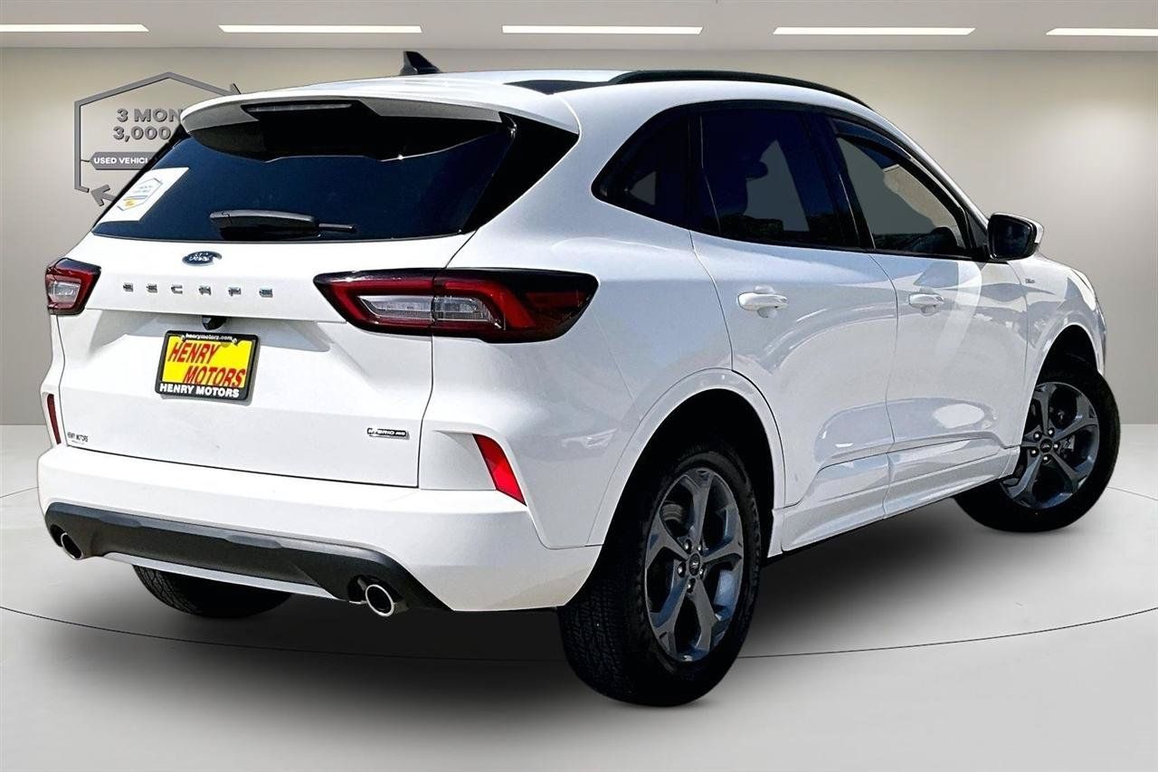 Used 2024 Ford Escape ST-Line Select AWD/4WD image 6