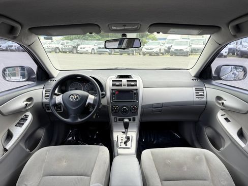 Used 2013 Toyota Corolla LE FWD image 23