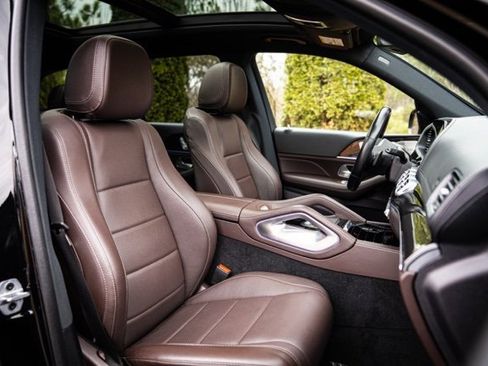 Used 2022 Mercedes-Benz GLS 450 4MATIC w/ AMG Line Exterior image 39