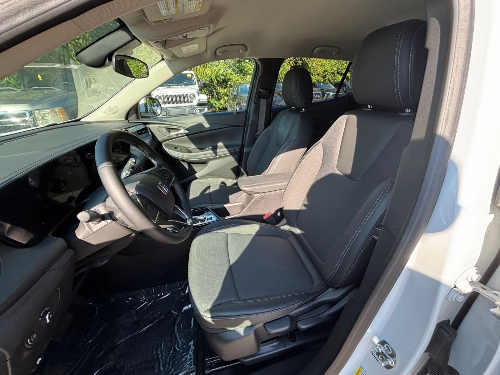 Used 2026 Buick Encore GX Preferred AWD/4WD image 33