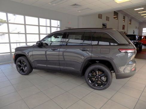 New 2026 Jeep Grand Cherokee Limited image 4