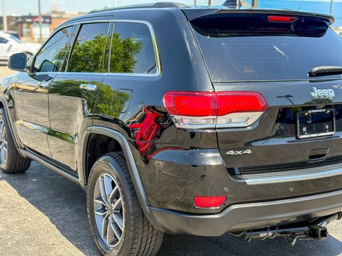 Used 2021 Jeep Grand Cherokee Limited AWD/4WD image 17