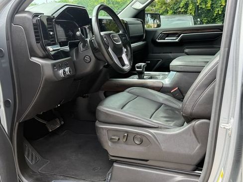 Used 2025 GMC Sierra 1500 SLT w/ SLT Convenience Package AWD/4WD image 13