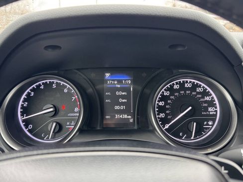 Used 2021 Toyota Camry SE FWD image 21