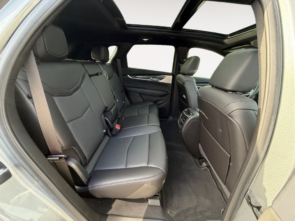 Used 2023 Cadillac XT5 Sportv w/ Technology Package AWD/4WD image 24