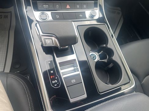 Used 2025 Audi Q7 3.0T Premium Plus AWD/4WD image 30