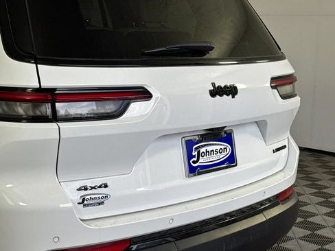 Certified 2025 Jeep Grand Cherokee L Limited w/ Luxury Tech Group II AWD/4WD image 13